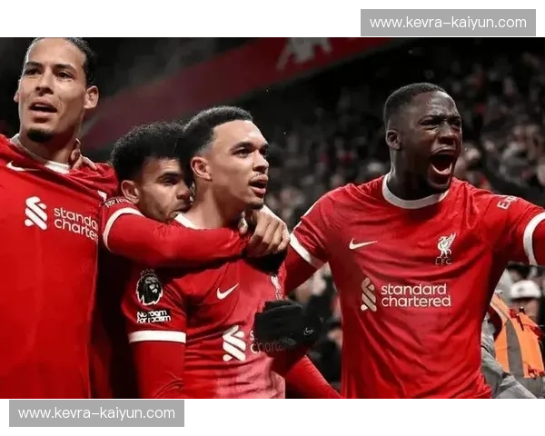 安菲尔德的战歌：利物浦与女王公园巡游者的绿茵史诗